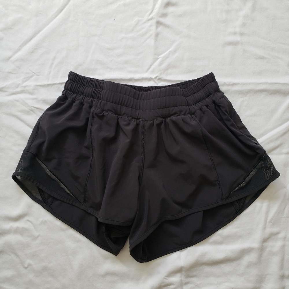 Lululemon hotty hot shorts black 6
